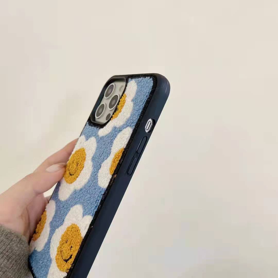 〖i246〗青い刺繍笑顔の花 iPhone16Pro maxケース iPhone16 Proケース